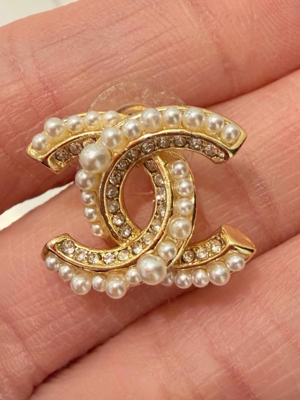 GWP CHANEL Gold-tone CC Logo earrings with Pearls and Crystals